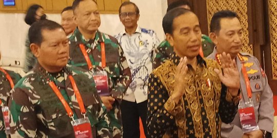 Resmikan Dua Terminal di Medan, Jokowi Minta Warga Pakai Transportasi Umum