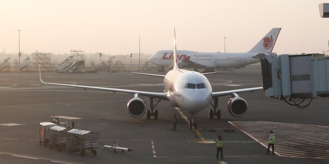 Presiden Jokowi Minta Tambah Jumlah Penerbangan, Harga Tiket Pesawat Bakal Turun