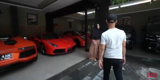 Ajik Krisna, Anak Petani Miskin & Putus Sekolah Kini Jadi Crazy Rich Bali