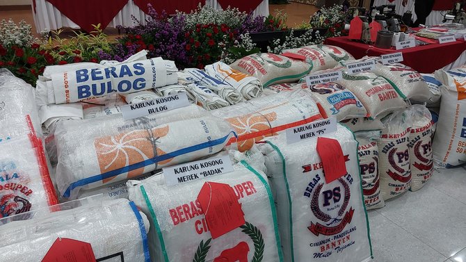 pelaku oplos beras bulog ditangkap di banten