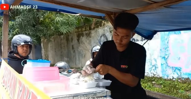 dulu sering dihina pria ini kini sukses jualan talas kukus beromzet rp70 jutabulan