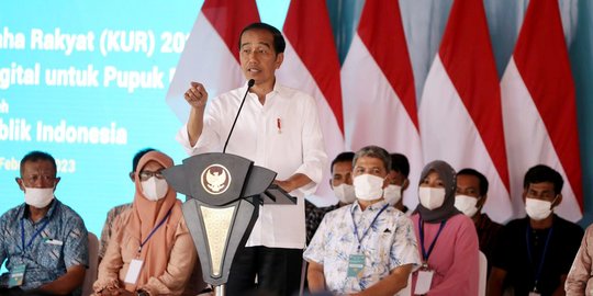 Jokowi Minta Biaya Logistik Transportasi Laut Indonesia-Timor Leste Diturunkan