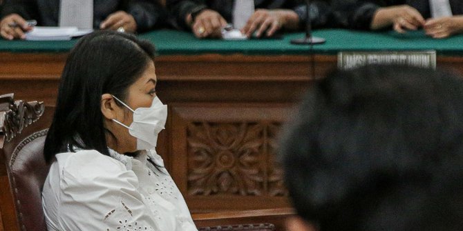 VIDEO: Hakim Vonis Putri Candrawathi 20 Tahun Penjara