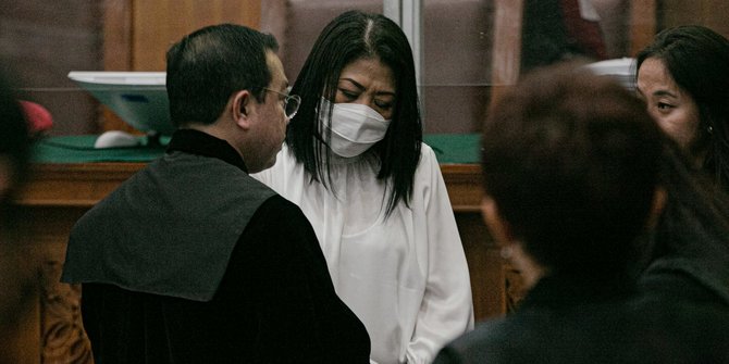 VIDEO: Putri Candrawathi Kabur Keluar Sidang Usai Divonis Hakim 20 Tahun Penjara