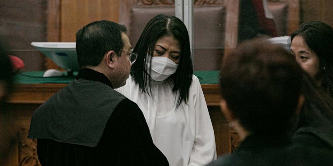 VIDEO: Tak Ada Air Mata di Wajah Putri Candrawathi Divonis 20 Tahun Penjara