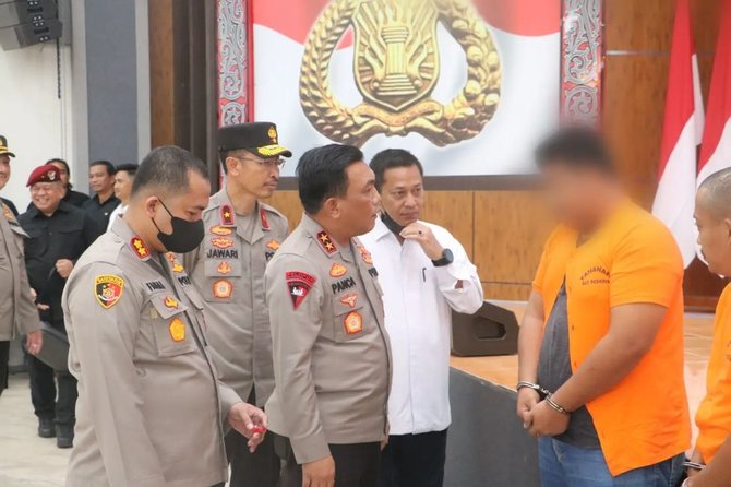 konferensi pers penangkapan pelaku penembakan mantan anggota dprd langkat