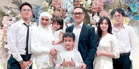 Potret Kompak Fadli Akhmad Bersama Istri & Anak-anak, Disebut Keluarga Good Looking