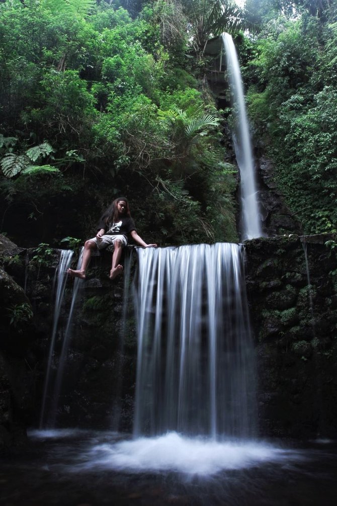 parang ijo pesona air terjun tebing hijau di karanganyar