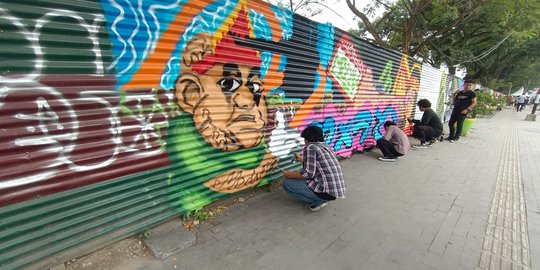 Proyek Revitalisasi Lapangan Merdeka Medan Dipenuhi Mural