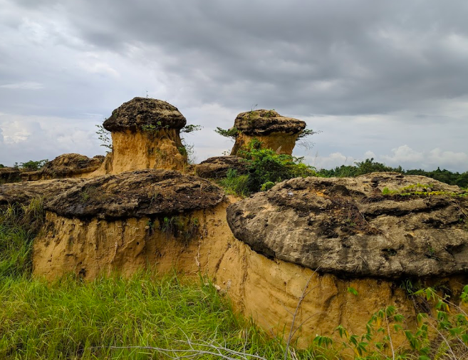 8 wisata gresik yang menarik untuk dikunjungi dari wisata religi sampai wisata alam