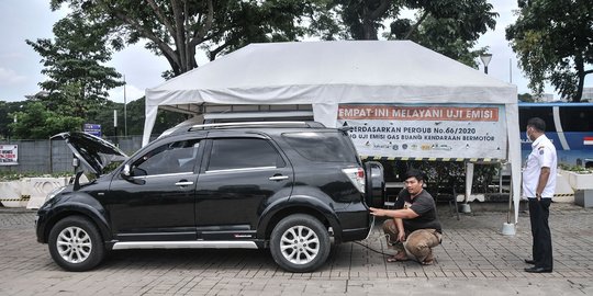 Mobil Tak Lolos Uji Emisi Kini Bayar Parkir Lebih Mahal