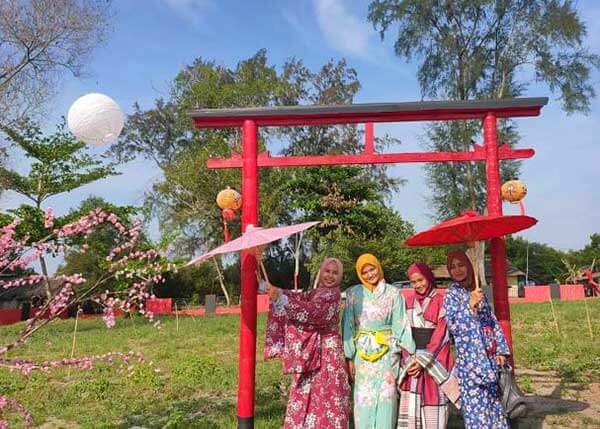 objek wisata pantai sejarah di kabupaten batu bara