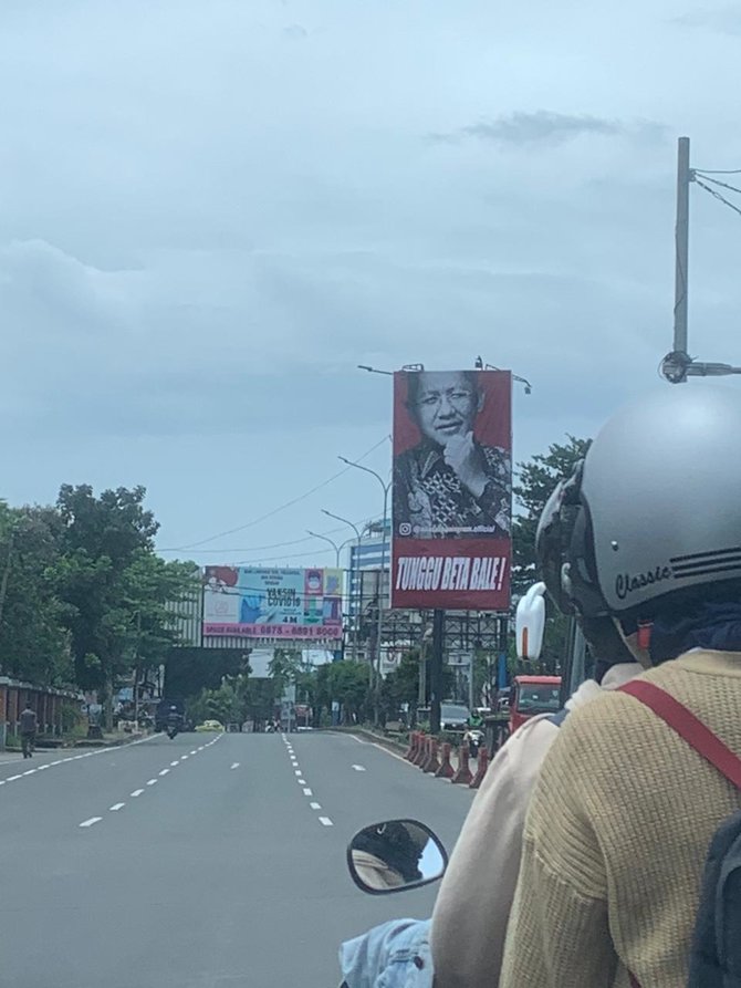 billboard anas urbaningrum
