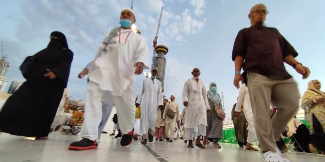 Pergi Haji Tanpa Antre, Petualangan dari RI ke Mekkah Lewati 'Jalan Tikus'
