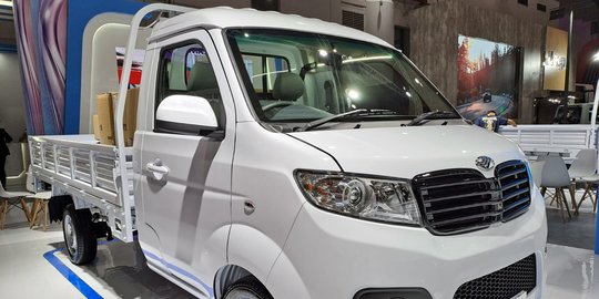 Tak Hanya Mobil Listrik, Esemka Pamerkan Mobil Pick Up Seharga Rp137 Juta