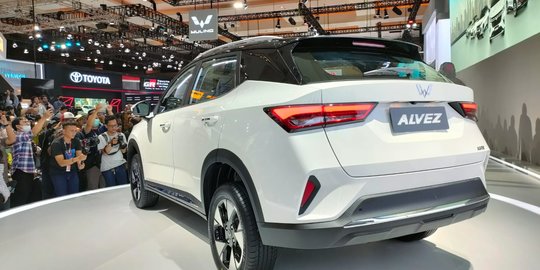 Wuling Alvez Gebrak Pasar SUV Kompak di IIMS, Harganya Edan!