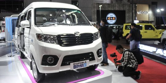 Penampakan Mobil Listrik Esemka Jadi Sorotan di IIMS 2023, Harganya Rp530 Juta