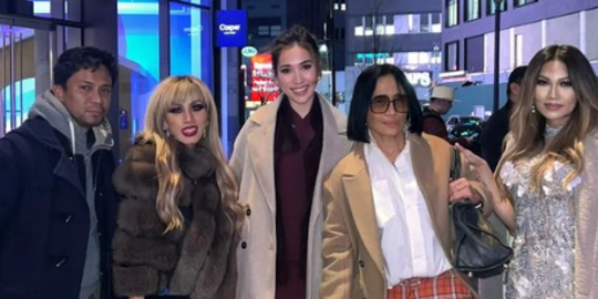 Potret Rocker Atiek CB di New York Fashion Week, jadi Sorotan