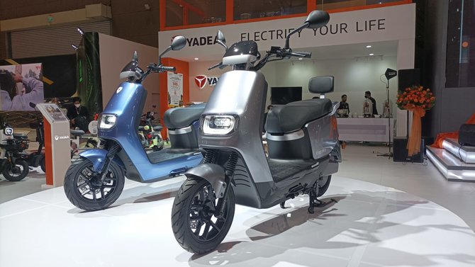 indomobil group pasarkan motor dan sepeda listrik yadea