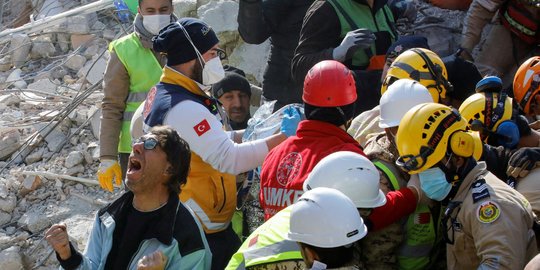 Polisi Gadungan di Turki Dibekuk karena Ingin Culik Bayi Korban Gempa