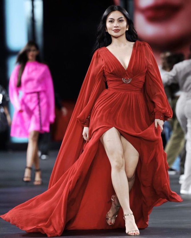 genap 26 tahun intip transformasi ariel tatum yang cantik sejak kecil