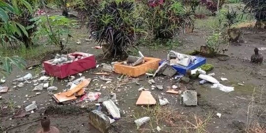 Puluhan Makam di Blitar Dirusak, Pelaku Mengatasnamakan Munkar dan Nakir