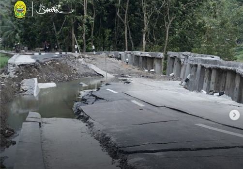 fenomena amblesnya tanah di bantul