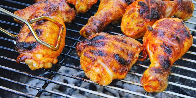 8 Resep Ayam Panggang Aneka Bumbu, Lezatnya Bikin Ketagihan