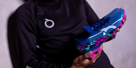 Ortuseight Rilis Sepatu Sepak Bola Catalyst Liberte Project-O Supernova