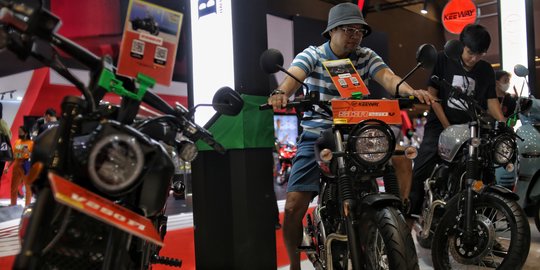 Melihat Sepeda Motor Terbaru di IIMS 2023