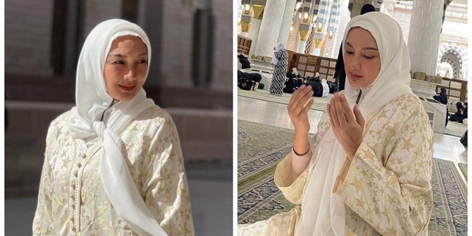 Potret Tata Cahyani Eks Istri Tommy Soeharto Umrah, Cantik Berhijab Bikin Pangling