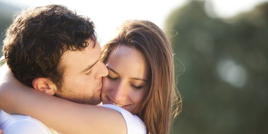 50 Kata Gombalin Pacar Manis dan Romantis, Menyentuh Hati