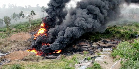 Sumur Minyak Ilegal di Musi Banyuasin Meledak, 1 Pekerja Tewas dan 1 Luka Bakar