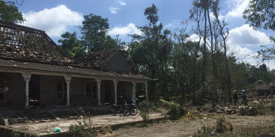 Potret Dampak Ledakan Dahsyat Petasan di Blitar, Puluhan Rumah Rusak