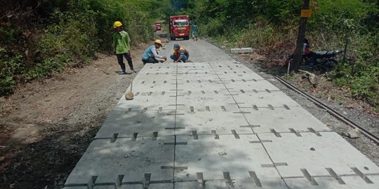 Bojonegoro Bangun Jalan Beton Permudah Akses Hingga Pelosok Desa