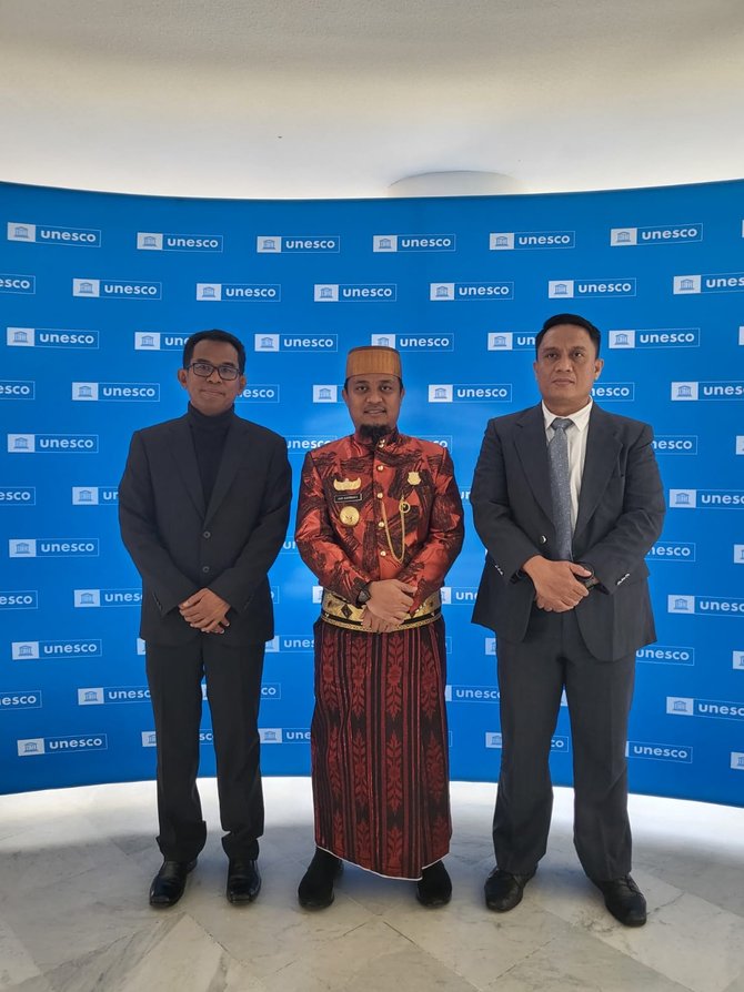 gubernur sulsel menjadi pembicara di forum unesco