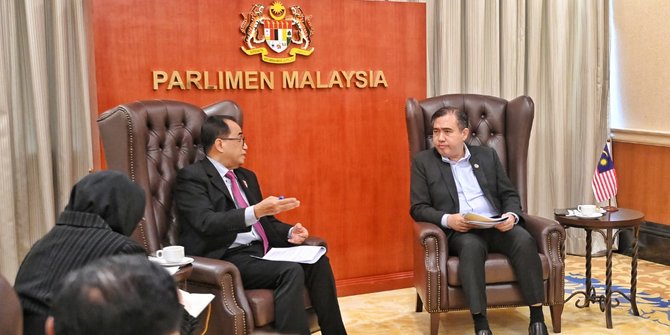 Menhub Budi Karya Bertemu Menteri Transportasi Malaysia, Ini yang Dibahas