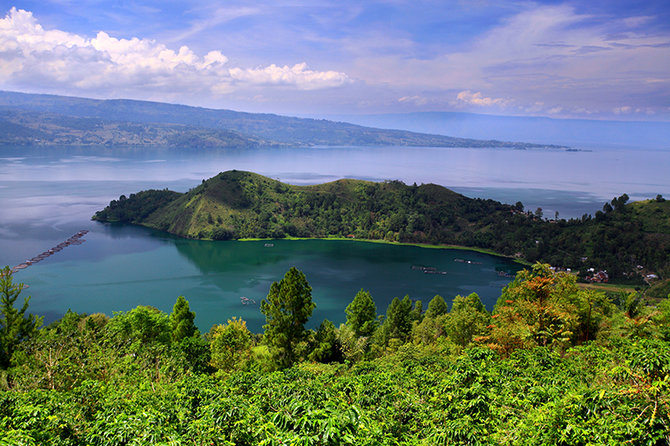 4 fakta menarik pulau samosir ada danau di tengah danau