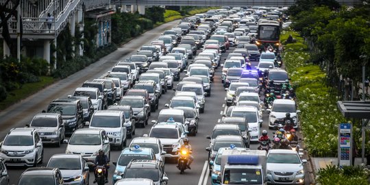 Peringkat Kemacetan Jakarta Naik hingga Disinggung Jokowi, Begini Respons Heru Budi