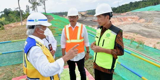 Jokowi Targetkan Pembangunan Tol IKN Selesai Akhir 2024