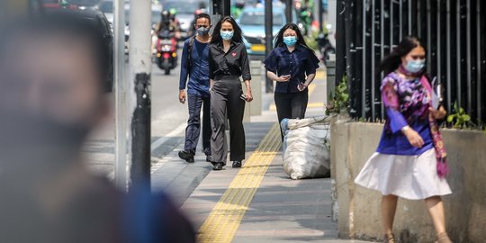 PPKM Sudah Dicabut, Jokowi Anggap Tak Masalah Bila Masih Ada yang Pakai Masker
