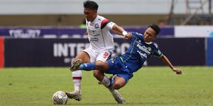 Tekuk Arema FC dengan Skor Tipis, Persib Tempel PSM di Puncak Klasemen Liga 1