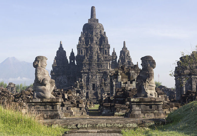 7 candi peninggalan kerajaan mataram kuno yang masih terawat sampai sekarang