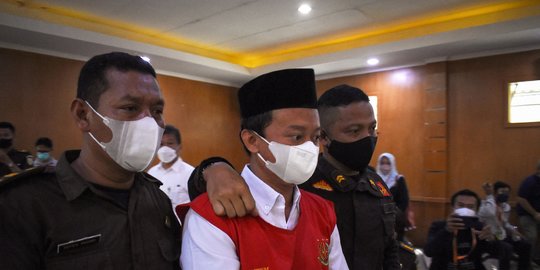 Herry Wirawan Dipindah ke Cirebon, Kuasa Hukum akan Ajukan PK usai Kasasi Ditolak MA