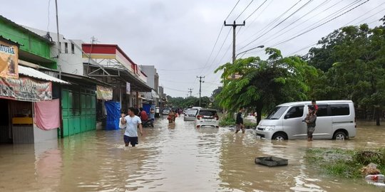 Korban Banjir di Bekasi Mulai Terserang Penyakit, Alami Demam dan Gatal-Gatal