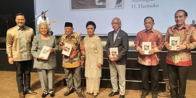 Keluarga Terbitkan Buku Autobiografi Harmoko: Bersama Rakyat ke Gerbang Reformasi