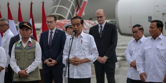 Jokowi Temui Pendemo usai Peresmian Tol Semarang-Demak, Ini yang Terjadi