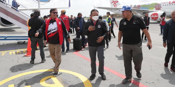 Tiba di Bandara Silangit, Menpora Amali Akan Hadiri F1 Powerboat Danau Toba 2023