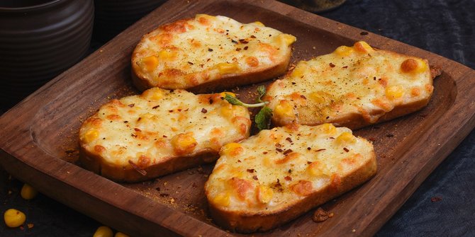 Resep Snack Simpel, Corn-Cheese Garlic Bread Panggang Teflon