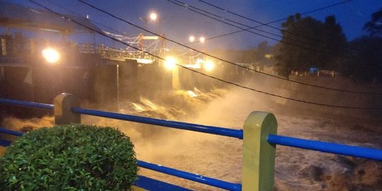 Bendung Katulampa Siaga 3, Warga Jakarta Siap-Siap Banjir